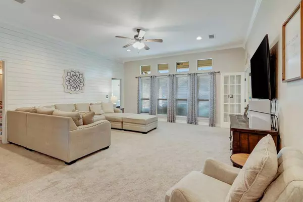 808 Tall Oak Lane, Keller, TX 76248