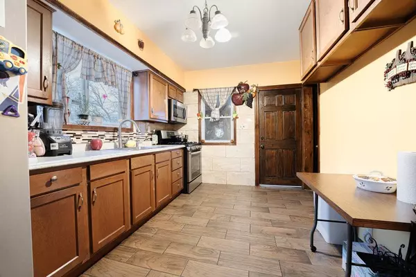 40 E 151ST ST, Harvey, IL 60426