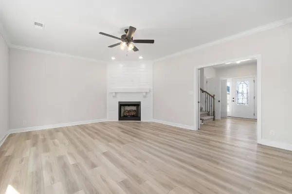 1746 Oak Forest Dr, Clarksville, TN 37043