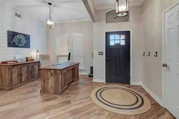 808 Tall Oak Lane, Keller, TX 76248