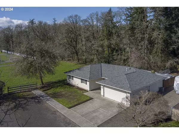 35455 DOUGLAS DR, St Helens, OR 97051