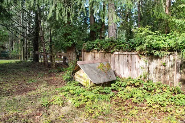 831 Carmen Cres, Gabriola Island, BC V0R 1X2