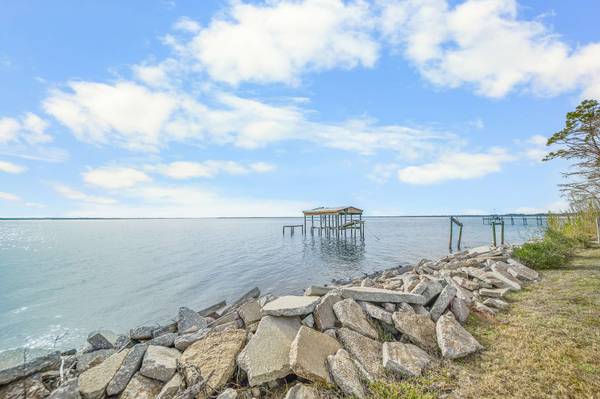 3555 Mai Kai Dr, Pensacola, FL 32526