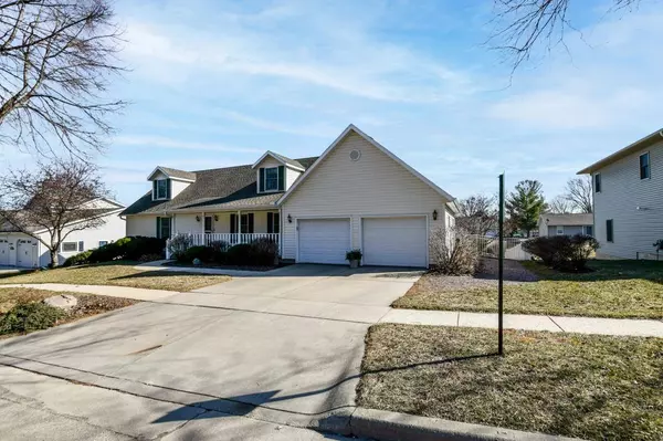 222 STRANGEWAY Avenue, Lodi, WI 53555-1308