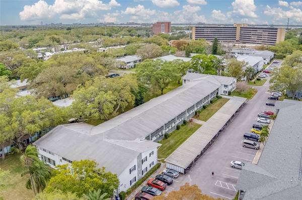 200 GLENNES LN #214, Dunedin, FL 34698