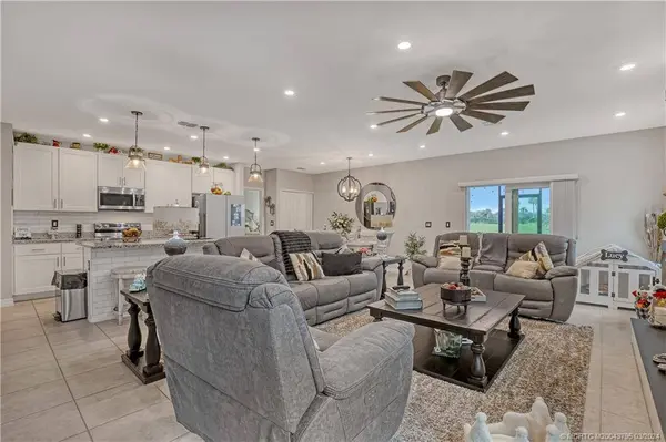 10609 SW Vasari WAY, Port Saint Lucie, FL 34987