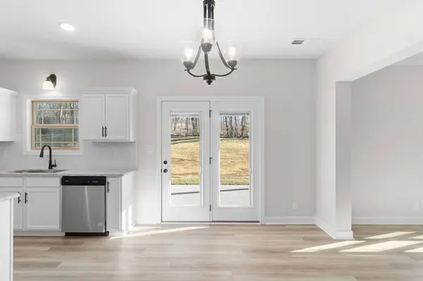 1746 Oak Forest Dr, Clarksville, TN 37043