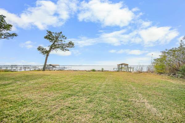 3555 Mai Kai Dr, Pensacola, FL 32526