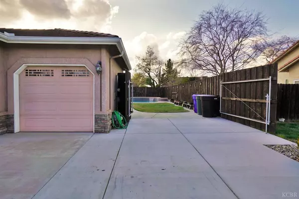 1327 Mission Drive, Lemoore, CA 93245