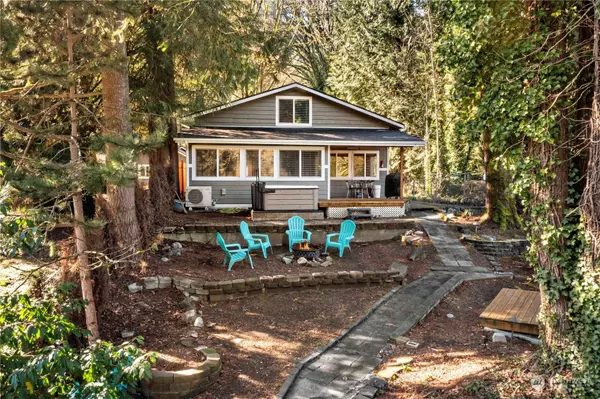 26404 Lake Fenwick RD S, Kent, WA 98032