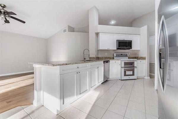 626 SAND RIDGE DR, Valrico, FL 33594