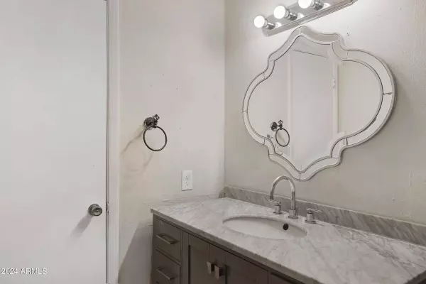 4349 W OCOTILLO Road, Glendale, AZ 85301