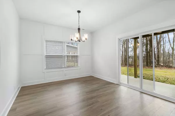 1750 Oak Forest Dr, Clarksville, TN 37043