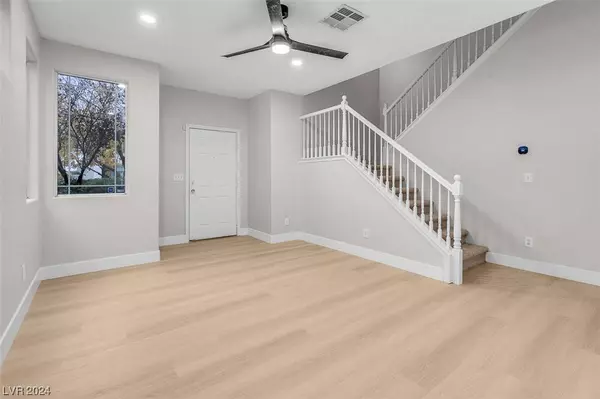 8916 Wolf Dancer Avenue, Las Vegas, NV 89143