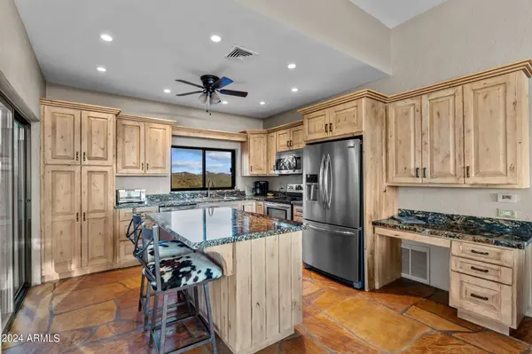 51709 N 292ND Avenue, Wickenburg, AZ 85390