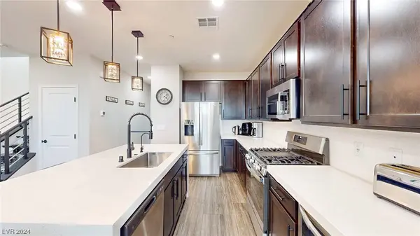 11856 Dragontail Peak Avenue, Las Vegas, NV 89138