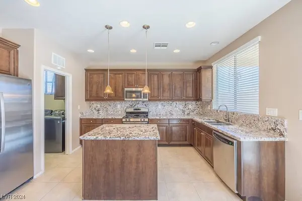 9205 Thunder Falls Court, Las Vegas, NV 89149