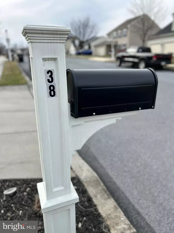 38 WILDFLOWER CIR, Lebanon, PA 17046