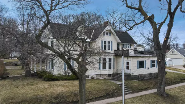 376 Fifth Street, Manistee, MI 49660