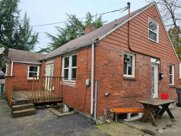 11058 Occidental AVE S, Seattle, WA 98168