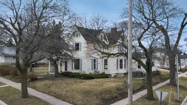 376 Fifth Street, Manistee, MI 49660