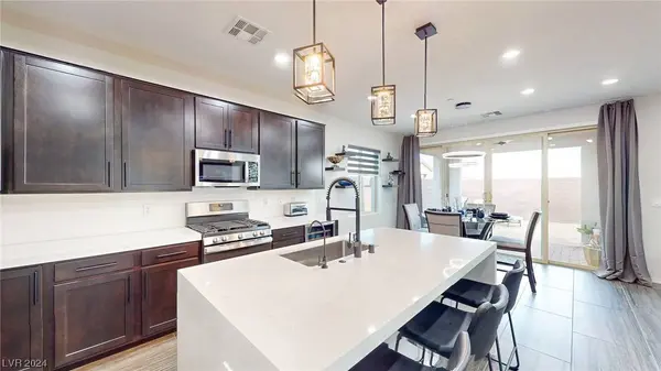 11856 Dragontail Peak Avenue, Las Vegas, NV 89138