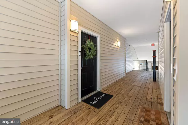 11395 ARISTOTLE DR #11-410, Fairfax, VA 22030