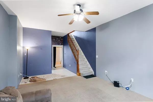 359 BARCLAY ST, Burlington, NJ 08016