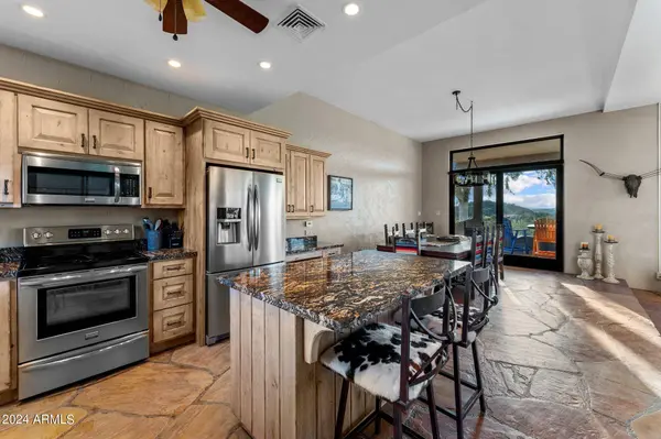 51709 N 292ND Avenue, Wickenburg, AZ 85390