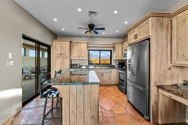 51709 N 292ND Avenue, Wickenburg, AZ 85390