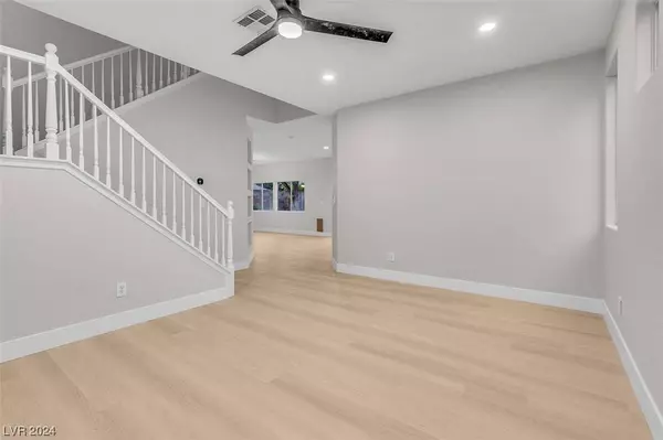 8916 Wolf Dancer Avenue, Las Vegas, NV 89143