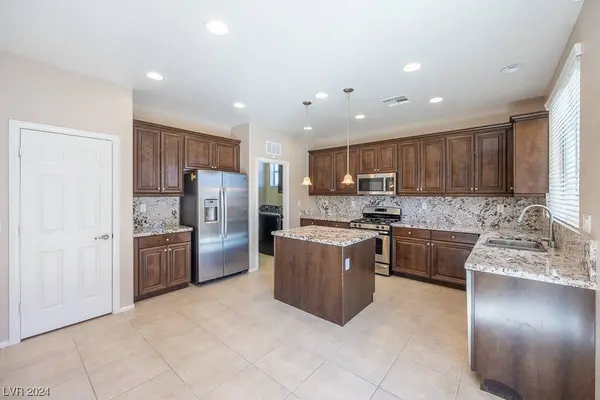 9205 Thunder Falls Court, Las Vegas, NV 89149