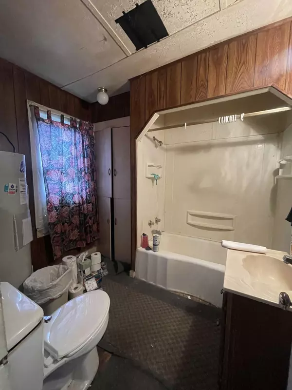 606 E County Line RD, Indianapolis, IN 46227