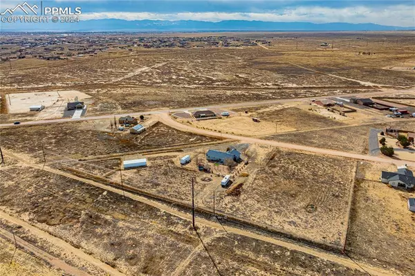 1064 N Thorpe DR, Pueblo West, CO 81007