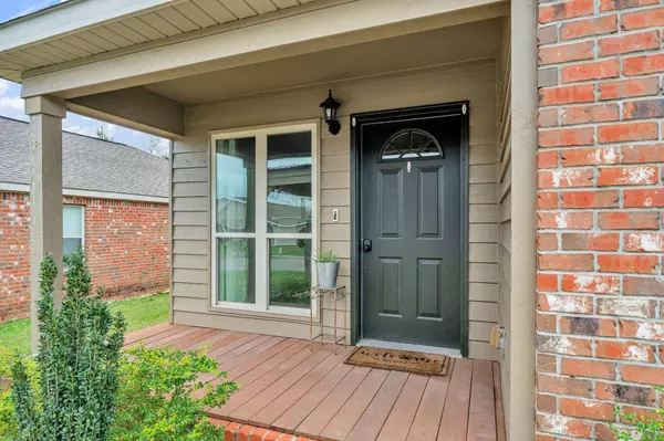 130 Hawthorne Dr, Hattiesburg, MS 39402