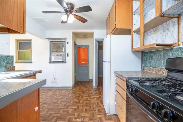 3704 3rd AVE, La Crescenta, CA 91214