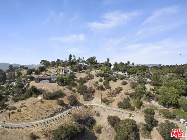 1325 N Cliff DR, Los Angeles, CA 90065