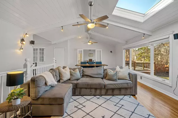 7150 Green Valley RD, Golden Valley, MN 55427