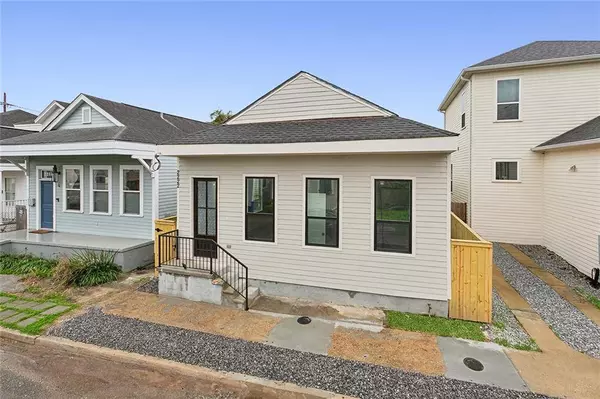 2222 DELACHAISE ST, New Orleans, LA 70115