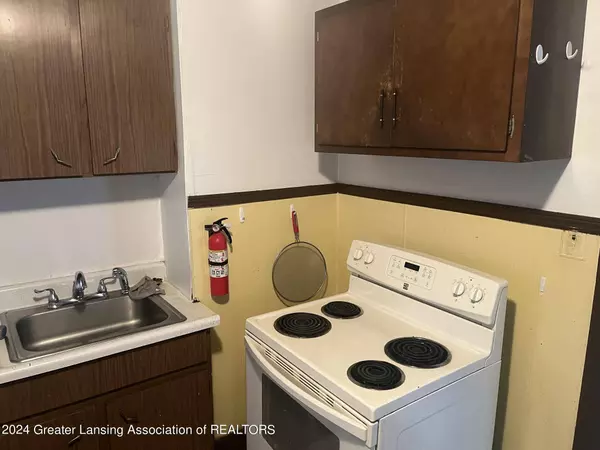 1004 Adrian, Jackson, MI 49203, Jackson, MI 49203