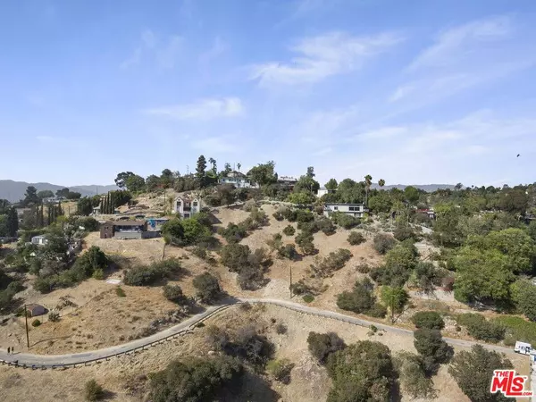 1325 N Cliff Dr, Los Angeles, CA 90065