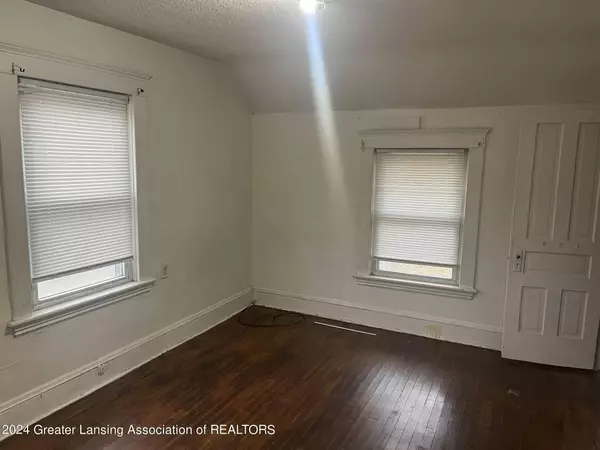 1004 Adrian, Jackson, MI 49203, Jackson, MI 49203