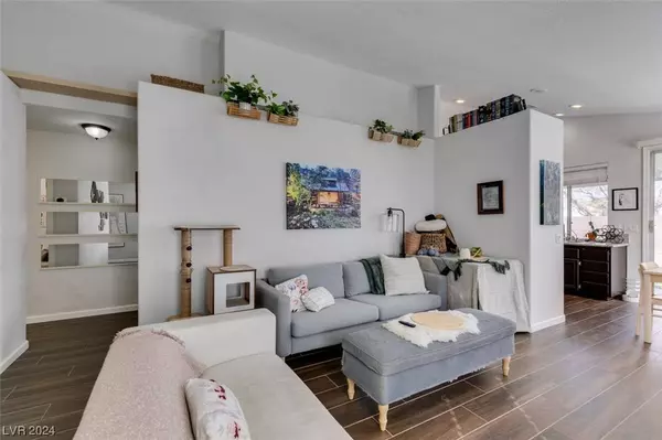 9636 Bending River Avenue, Las Vegas, NV 89129