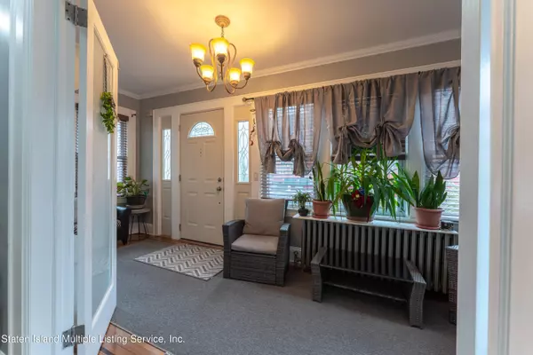 25 Bowen Street, Staten Island, NY 10304