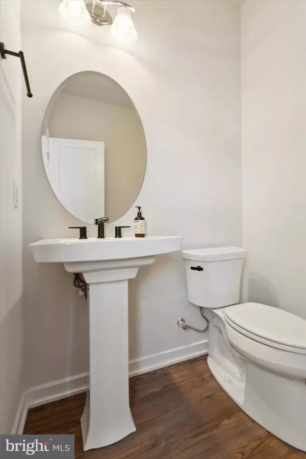 860 W WHISTLE LN, Media, PA 19063