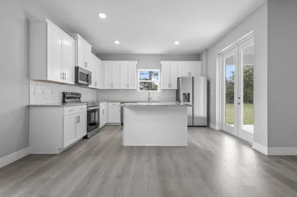 380 Crestview ST NE, Palm Bay, FL 32907