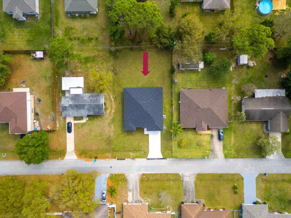 380 Crestview ST NE, Palm Bay, FL 32907