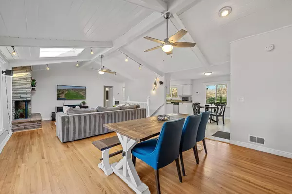 7150 Green Valley RD, Golden Valley, MN 55427