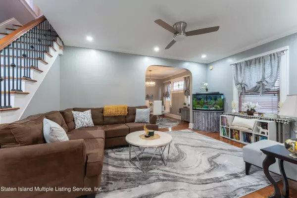 25 Bowen Street, Staten Island, NY 10304