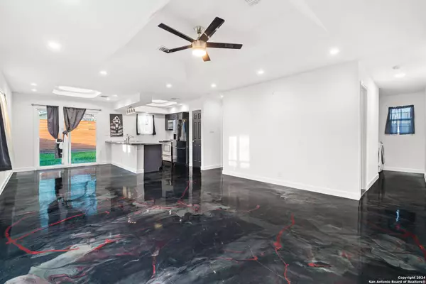 111 ARDMORE ST, San Antonio, TX 78237-3223